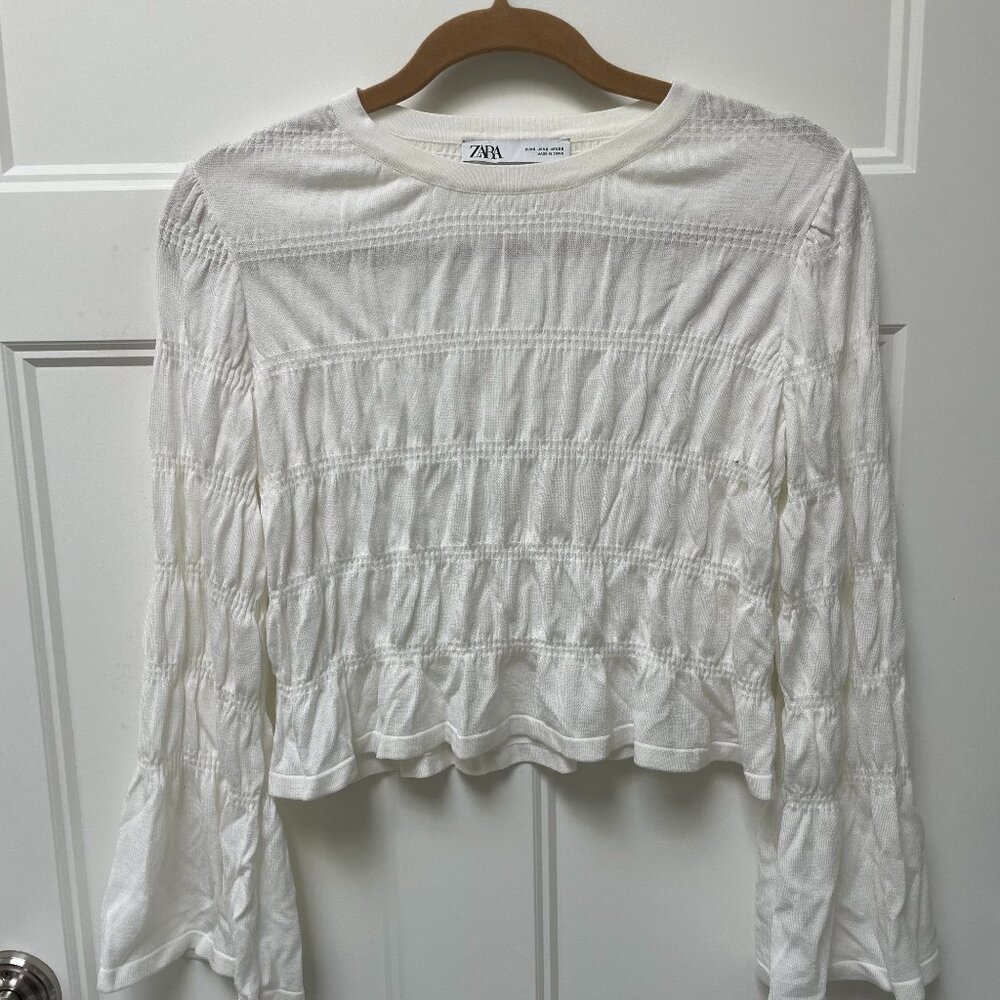 Zara Bell Sleeves Crop Top (size: s)